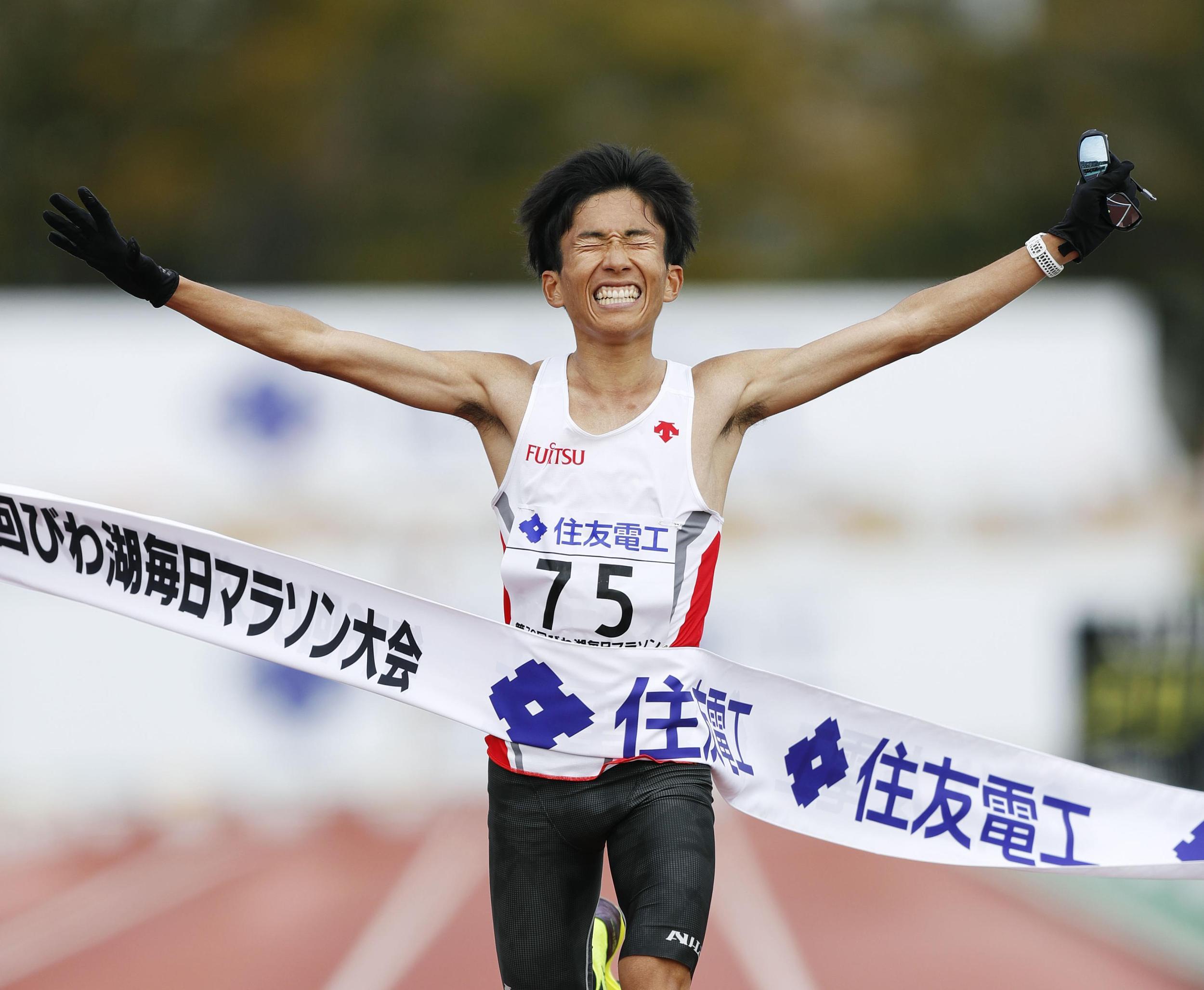 铃木健吾成为第一个跑进2小时05分的黄种人