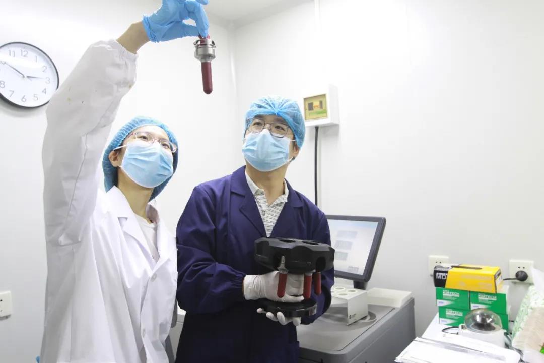 新冠病毒是什么颜色?3D影像中的配色是怎么来的?央视揭秘