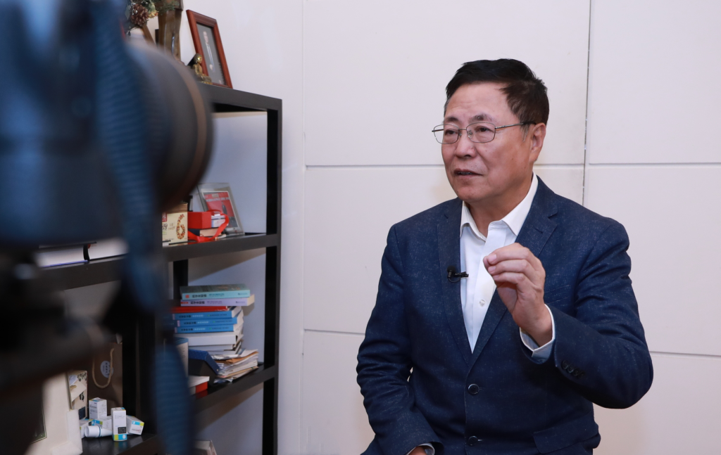 全国政协委员王宁利应将眼病防治纳入慢病管理