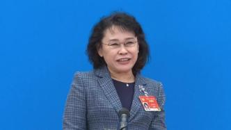 张海迪委员：30年来中国残疾人事业不断发展，取得很大进步