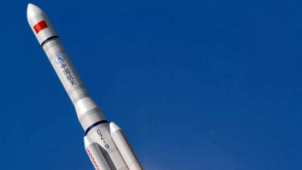 中国研制重型运载火箭可用于载人登火，赛道上目前只剩中美