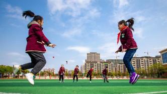 全国政协委员朱鼎健：建议增加小学体育课时,让体育成为兴趣