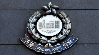 香港警方瓦解“唱高散货”造市集团，拘12人检获逾9亿财物