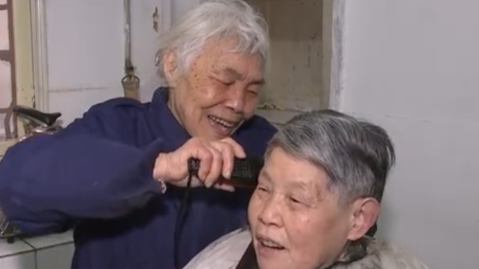 杭州81岁老人理发30年，坚持每次只收2元
