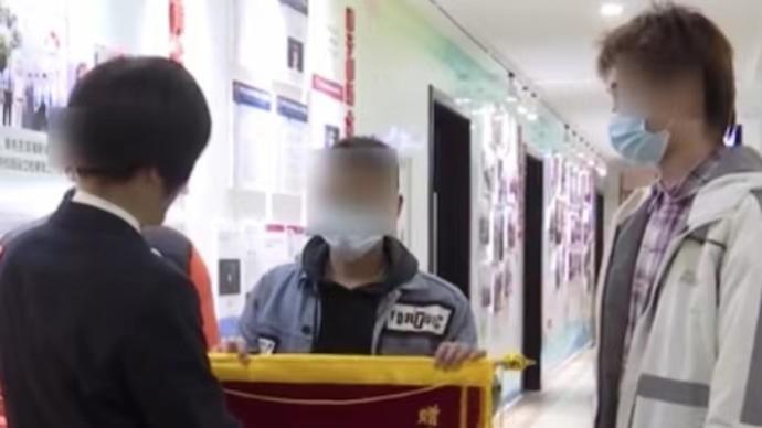 三名少年因盜竊摩托車被抓獲,檢察長的決定卻改變他們的一生