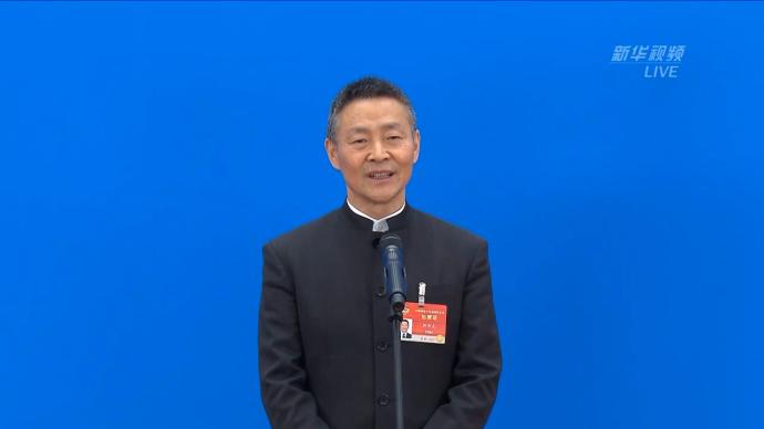 斯?jié)煞颍褐袊?guó)制造業(yè)大而不強(qiáng)的問(wèn)題體現(xiàn)在軟實(shí)力不如人