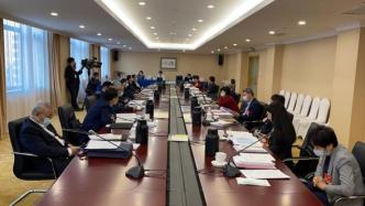 上海代表团小组会议审查计划报告和草案、预算报告和草案