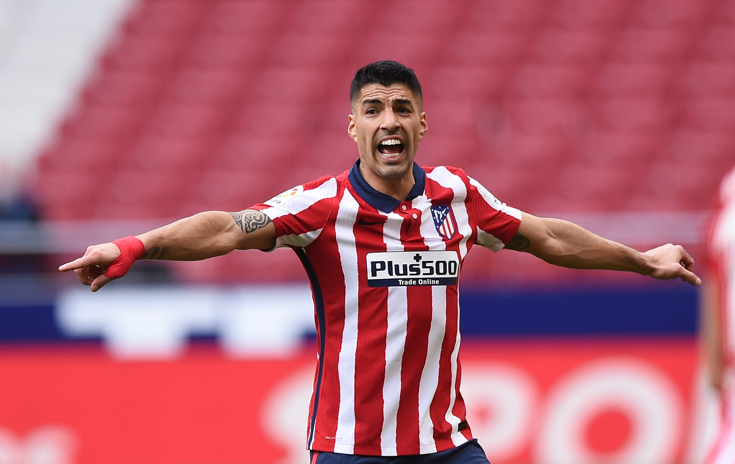 苏亚雷斯再度打破皇马球门.