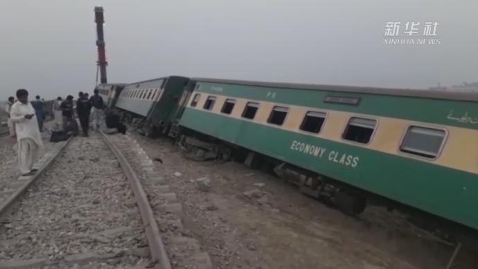 巴基斯坦发生火车脱轨事件致1人身亡，超25人受伤