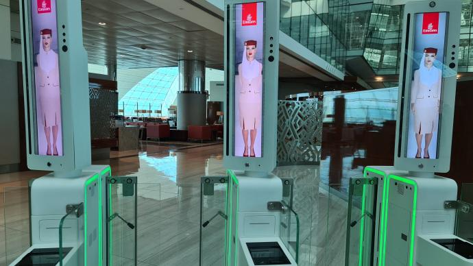 刷脸上飞机！迪拜国际机场启用自动人脸识别通关系统