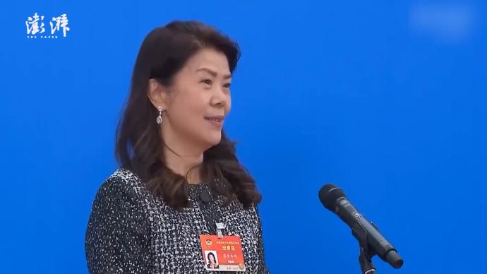 蔡黄玲玲希望香港能培养出更多学生以国为荣为国争光