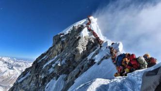 尼泊尔急用钱重开珠峰攀登，限制登山者拍照却是“掩耳盗铃”