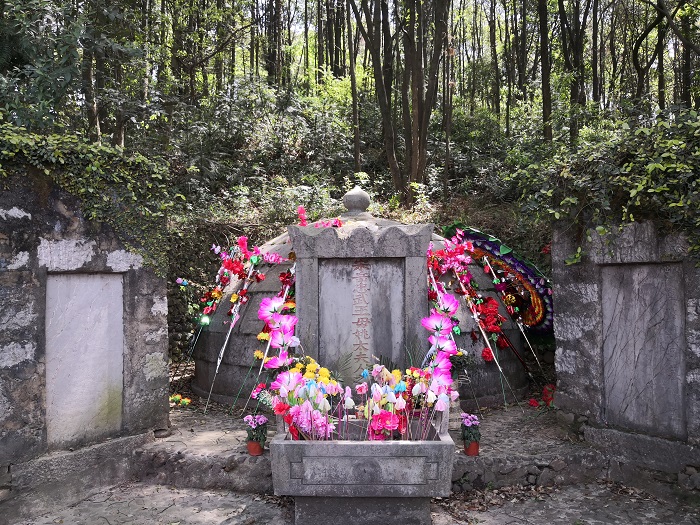 寻宋庐山岳母墓相公河北一农夫耳