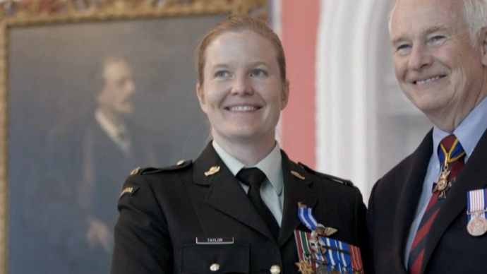 对军队性丑闻深感不满，加拿大高级女军官申请退役