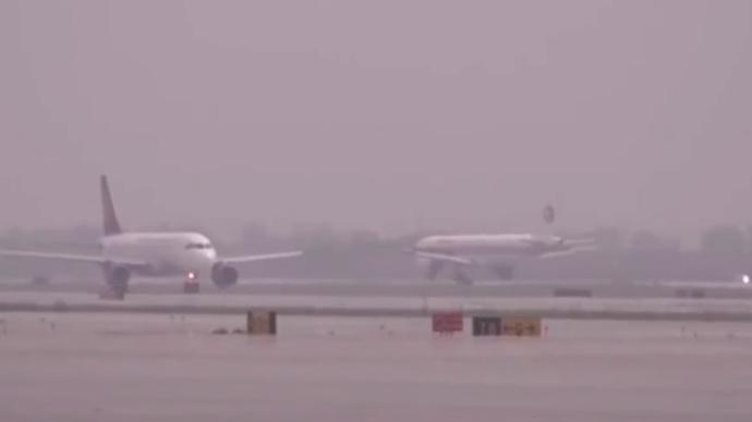 旅客突發中風,飛機17分鐘備降機場