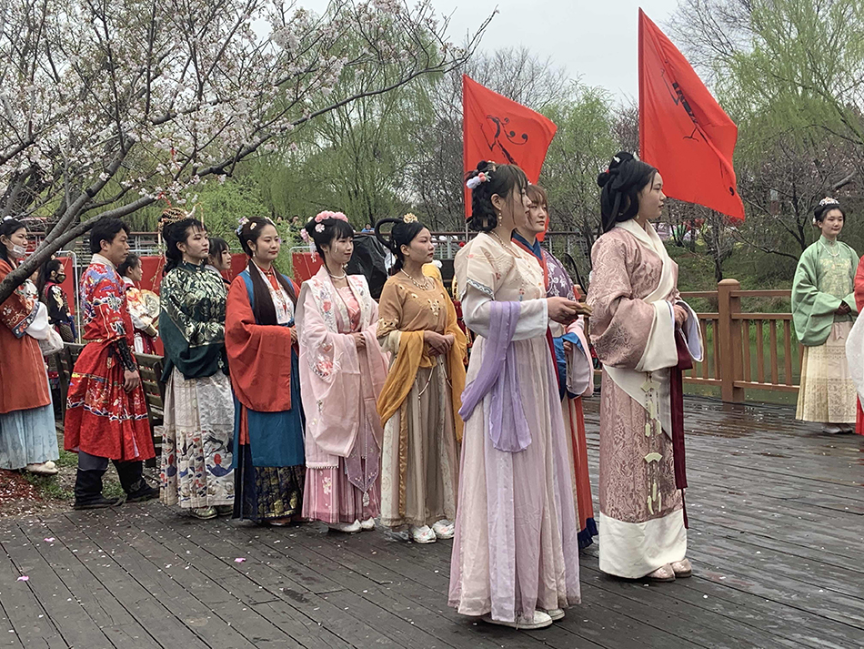 着汉服共赴花朝节2021上海樱花节汉服游园会如期而至
