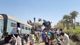 埃及火车相撞已致108人受伤，或因乘客触发紧急制动阀