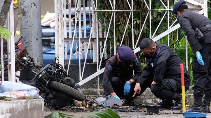印尼教堂爆炸已致至少20人受伤，2名袭击者身亡