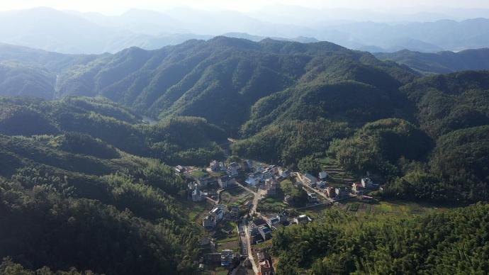 初心之路｜台州大山深处的桐树坑革命精神助力美丽乡村建设