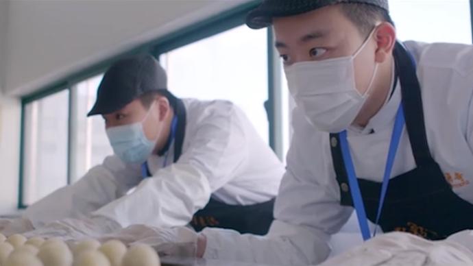 上海玉佛禪寺上新素食糕點，“點點星意”由自閉癥患者制作