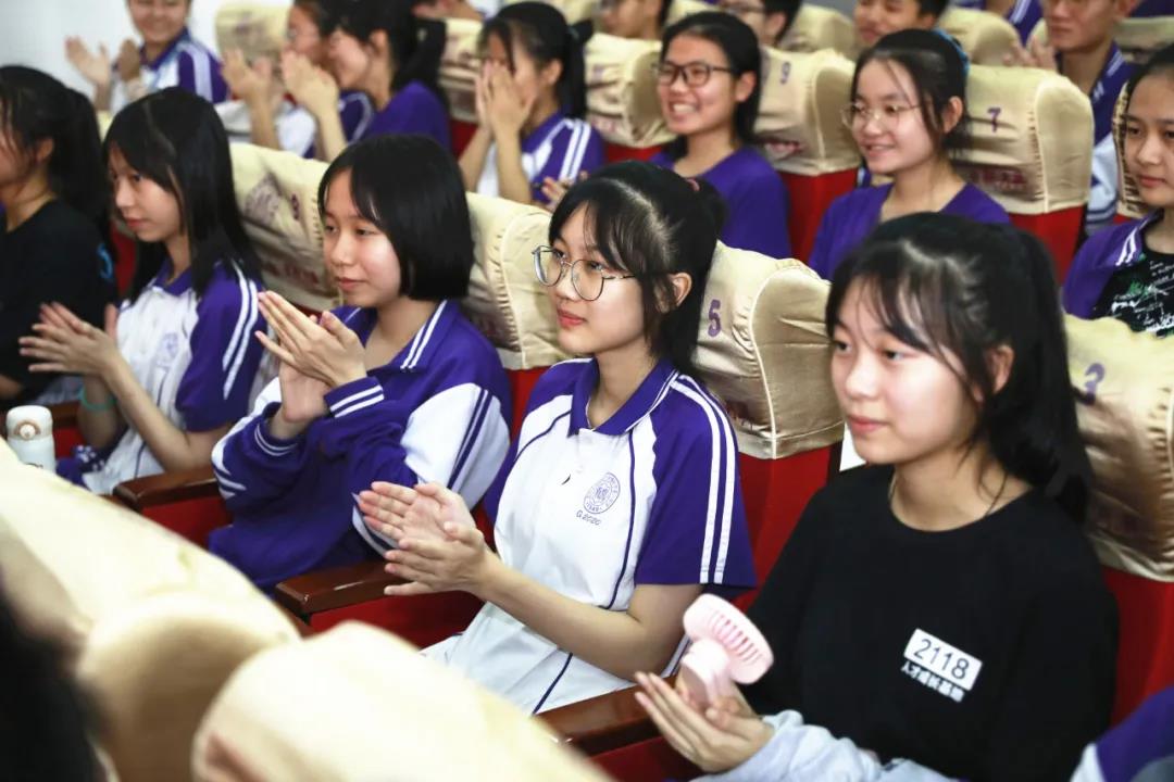 市委书记袁光平给南大附中市一中师生上了一堂思政课