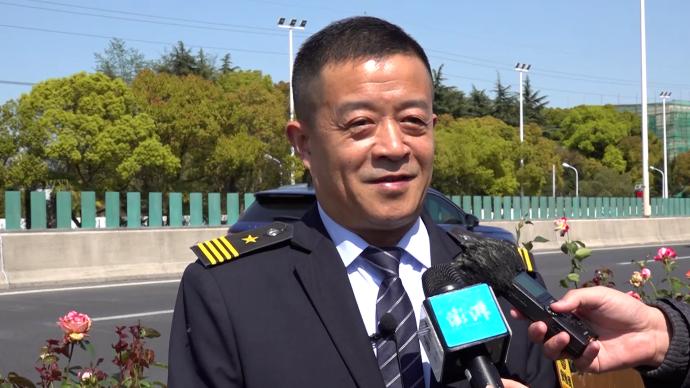 沿著高速看中國丨滬嘉專線老司機(jī)感受滬嘉高速誕生：“快”！