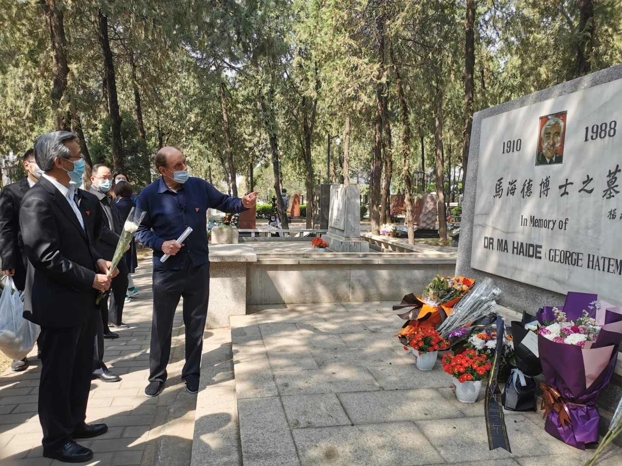 友谊勋章获得者伊莎白之子、中国工合国际主席柯马凯介绍国际友人生平事迹