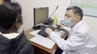 武汉重启一周年：医生易凡重返岗位，称要努力让病人感到希望