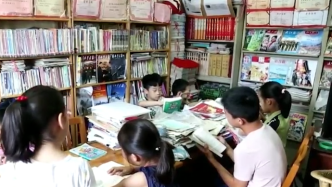 杭州98岁老人创办免费图书室，用退休金维持运营