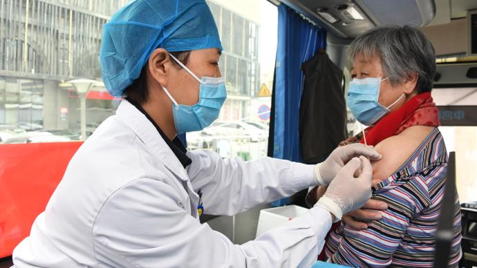国家卫健委：全国累计报告接种新冠疫苗16447.1万剂次