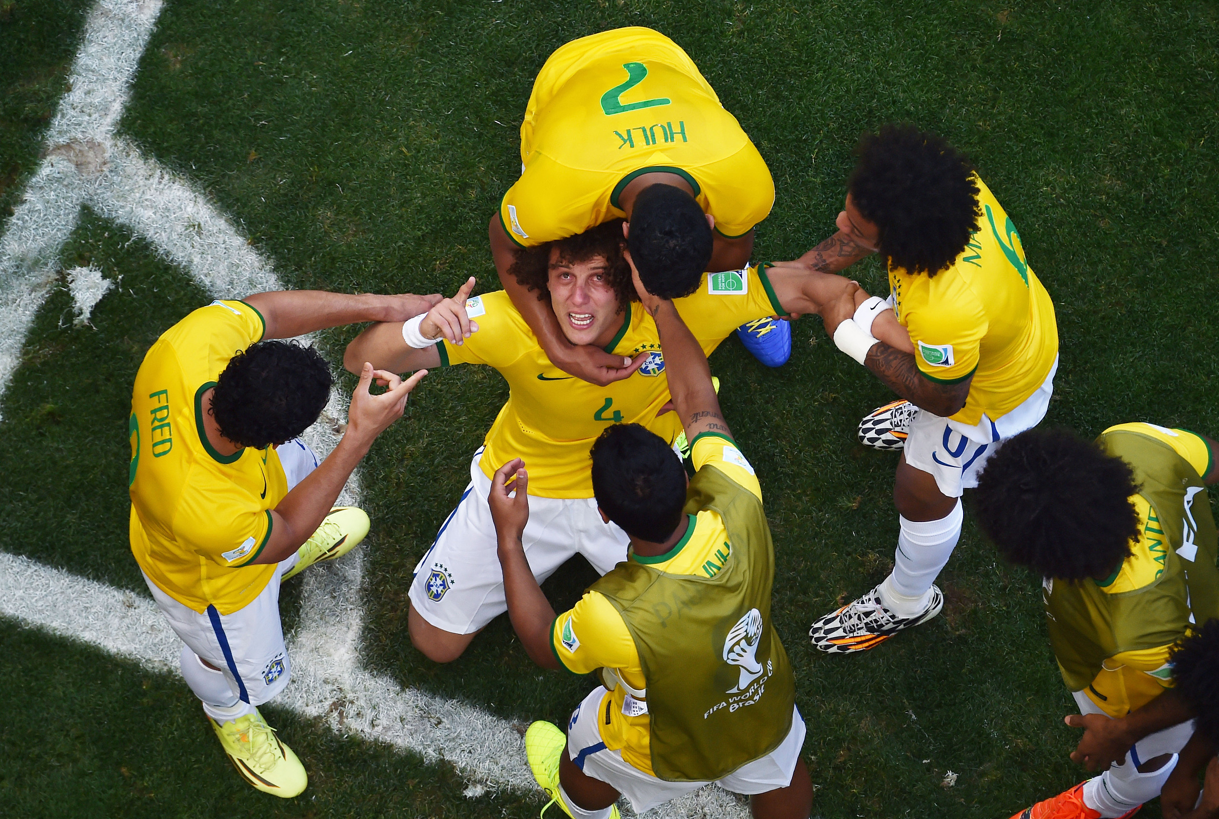 路易斯帮助巴西队点球获胜