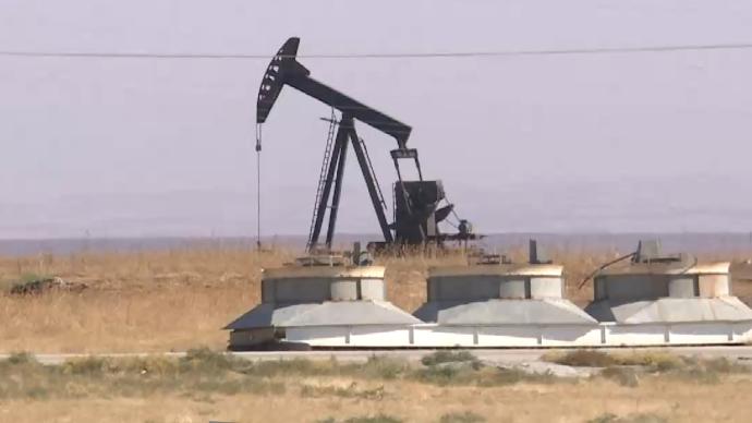 叙媒：美军车队继续从叙利亚窃取石油