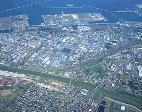 今年2月福岛发生7.3级地震后，芯片制造商瑞萨电子宣布茨城工厂暂停生产，多家为芯片制造商供应原料的化工企业也暂停了生产。