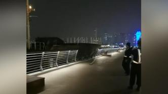 又双叒叕撞了！上海徐汇滨江突发船只两次撞击亲水平台