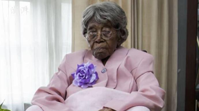 115岁美国最长寿老人去世，后代超300人