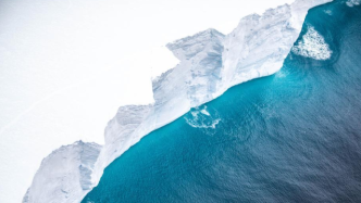 卫星图像显示：世界曾经的最大冰山A68不复存在