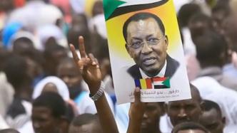 乍得总统代比在前线负伤去世，其子领导军事过渡委员会