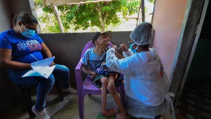 研究：新冠疫情或使巴西國民平均壽命預(yù)期降低1.94歲