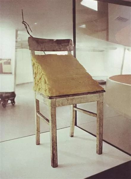 博伊斯，《油脂椅》(Fat chair) , 1964