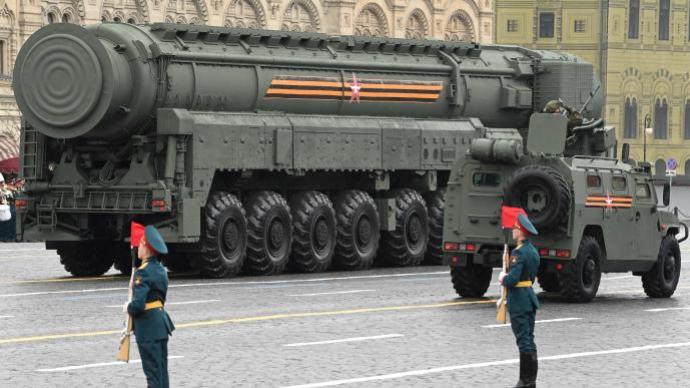 “亚尔斯”洲际导弹亮相俄罗斯红场阅兵式