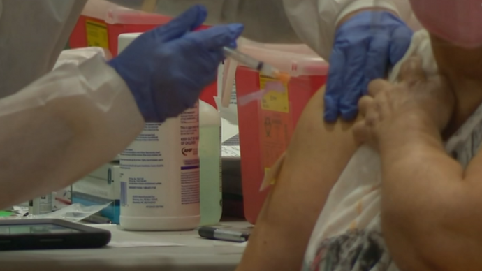 美媒：加州近3100人接种疫苗后感染新冠，官方称疫苗有效