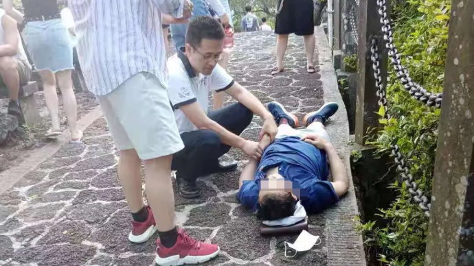 醫(yī)生救助暈厥老人事后被提醒有風(fēng)險:當(dāng)時沒想那么多