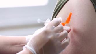 为应对变异病毒，英国将加快第二剂新冠疫苗接种