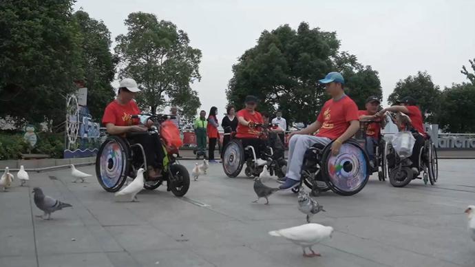 奔跑吧，輪椅上的跑團(tuán)