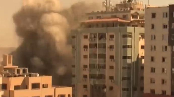 以军炸毁加沙媒体大楼，美联社记者直呼“没想到”