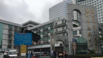 警方通报深圳伤医事件：嫌疑人对医疗效果不满蓄意报复，被刑拘