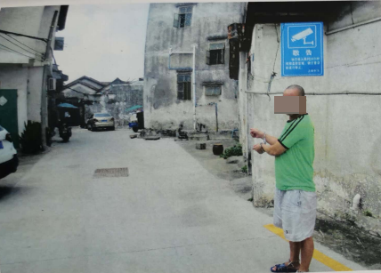2017年6月9日，张维平在广州增城的沙埔镇指认作案现场。受访者供图