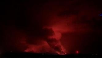 刚果（金）火山喷发，当地数千民众逃往邻国卢旺达