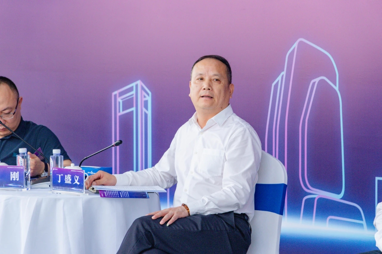 苏州高铁新城举行智能网联汽车产业生态链头脑风暴会