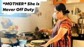印度女子戴氧气罩做饭照片引争议：母亲职责的边界在哪里